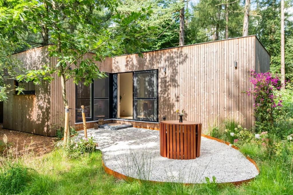 Luxe-Avontuur In Een Romantische Cabin In Het Bos Stekene Exteriér fotografie